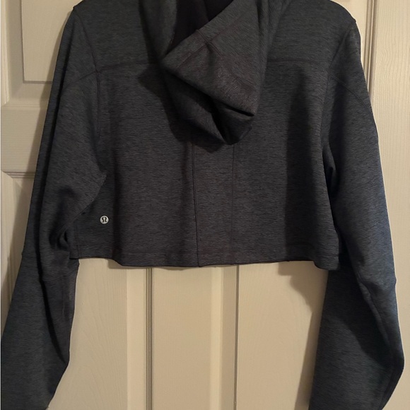 Lululemon Unleash Strength Cropped Hoodie Size 6 Asphalt Grey - Picture 4 of 5